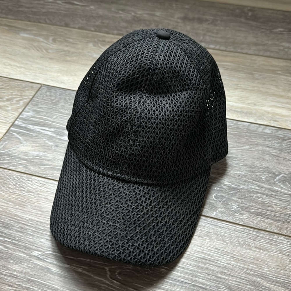Reflective baseball Lululemon hat, o/s